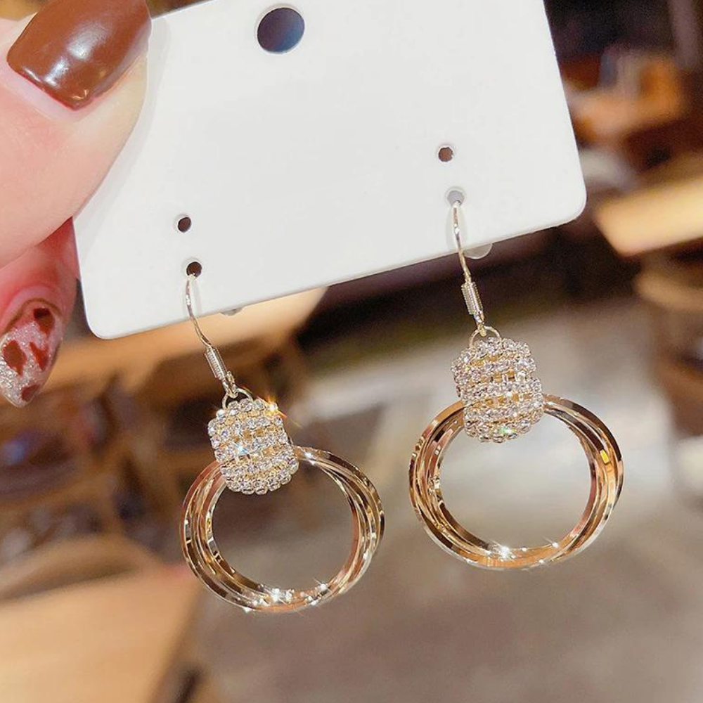 Moleno | Circle Diamond Earrings